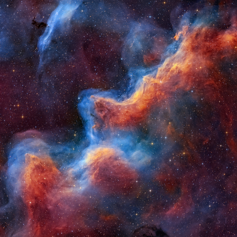 An Unnamed Cliff In Carina